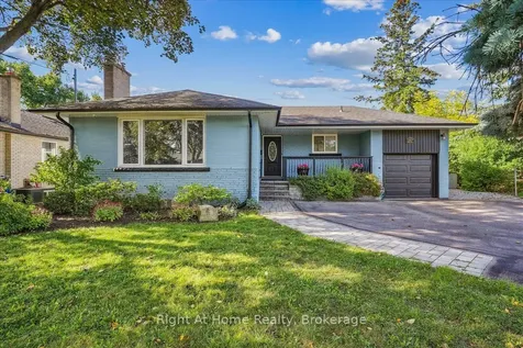 257 Wales Crescent Oakville ON L6L 3X8