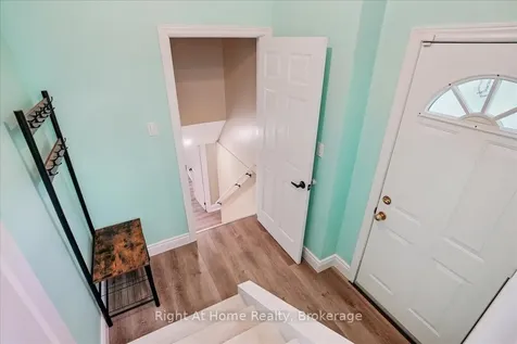 257 Wales Crescent Oakville ON L6L 3X8