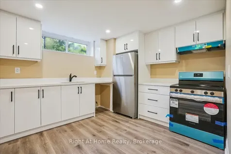 257 Wales Crescent Oakville ON L6L 3X8