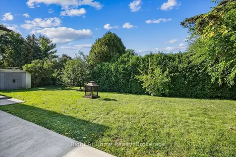 257 Wales Crescent Oakville ON L6L 3X8