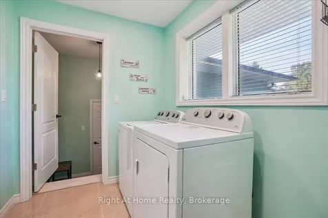 257 Wales Crescent Oakville ON L6L 3X8