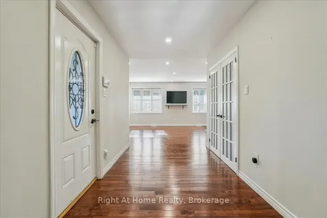 257 Wales Crescent Oakville ON L6L 3X8