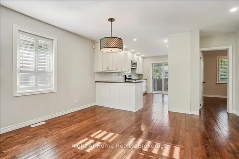 257 Wales Crescent Oakville ON L6L 3X8