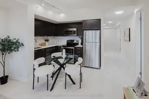 2212 Lake Shore Boulevard W Toronto ON M8V 0C2