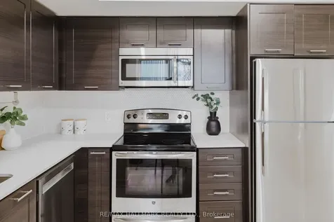 2212 Lake Shore Boulevard W Toronto ON M8V 0C2