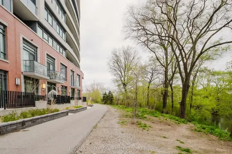 2212 Lake Shore Boulevard W Toronto ON M8V 0C2