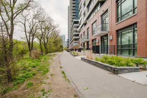 2212 Lake Shore Boulevard W Toronto ON M8V 0C2