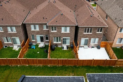 106 Adventura Road Brampton ON L7A 5A7