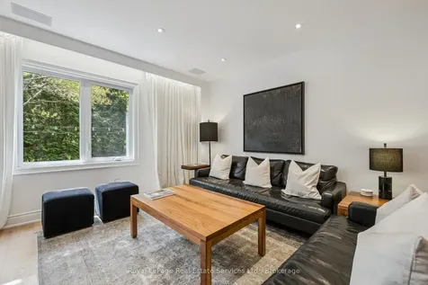 2250 Rockingham Drive Oakville ON L6H 6J3