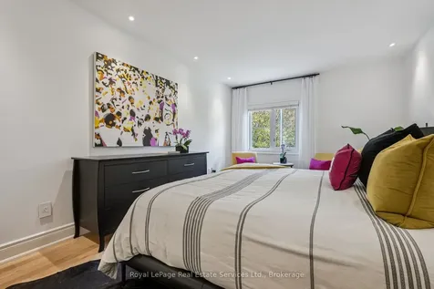 2250 Rockingham Drive Oakville ON L6H 6J3