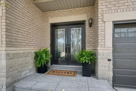 2250 Rockingham Drive Oakville ON L6H 6J3