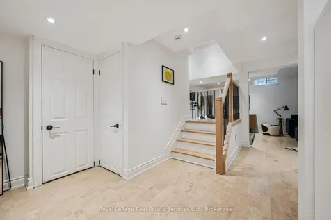 2250 Rockingham Drive Oakville ON L6H 6J3