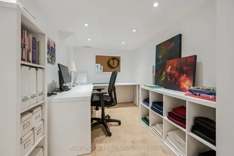 2250 Rockingham Drive Oakville ON L6H 6J3