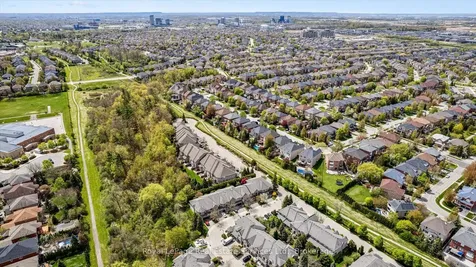 2250 Rockingham Drive Oakville ON L6H 6J3