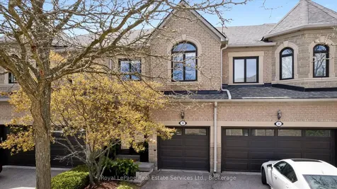 2250 Rockingham Drive Oakville ON L6H 6J3