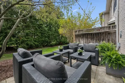 2250 Rockingham Drive Oakville ON L6H 6J3