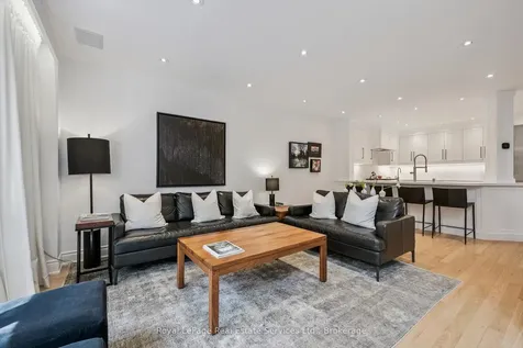 2250 Rockingham Drive Oakville ON L6H 6J3
