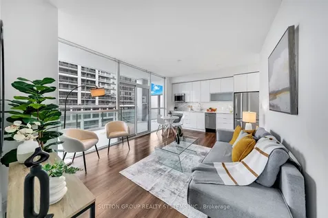 16 Brookers Lane Toronto ON M8V 0A5