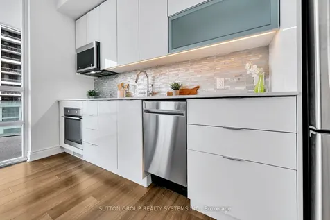 16 Brookers Lane Toronto ON M8V 0A5