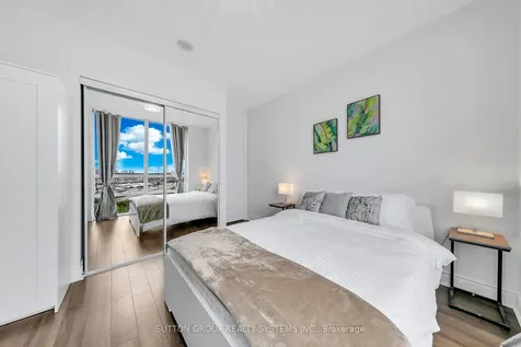16 Brookers Lane Toronto ON M8V 0A5