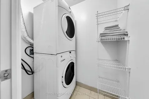 16 Brookers Lane Toronto ON M8V 0A5