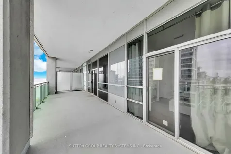 16 Brookers Lane Toronto ON M8V 0A5