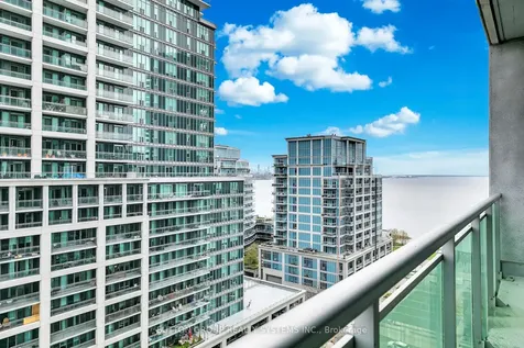 16 Brookers Lane Toronto ON M8V 0A5