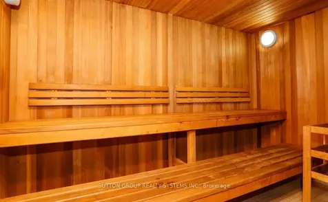 16 Brookers Lane Toronto ON M8V 0A5