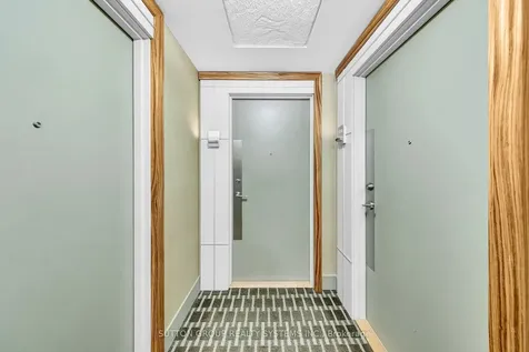 16 Brookers Lane Toronto ON M8V 0A5