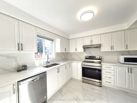 5132 Guildwood Way Mississauga ON L5R 2S7