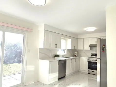 5132 Guildwood Way Mississauga ON L5R 2S7
