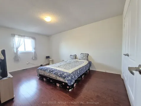 5132 Guildwood Way Mississauga ON L5R 2S7