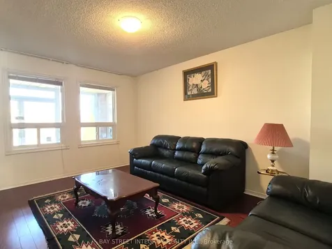 5132 Guildwood Way Mississauga ON L5R 2S7