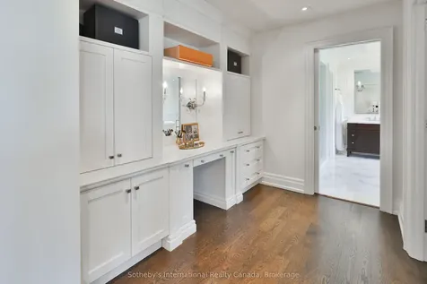 1497 Lakeshore Road W Oakville ON L6L 1G5