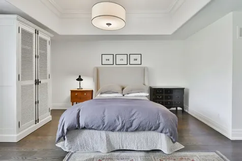 1497 Lakeshore Road W Oakville ON L6L 1G5