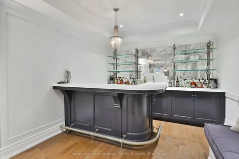 1497 Lakeshore Road W Oakville ON L6L 1G5