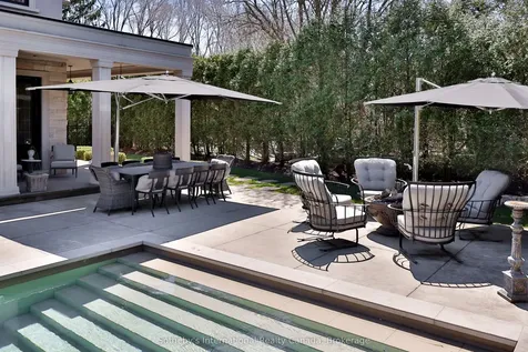 1497 Lakeshore Road W Oakville ON L6L 1G5