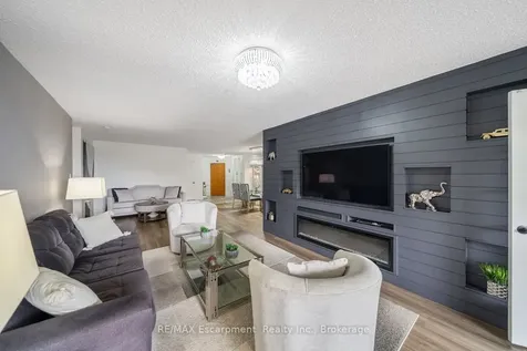 1237 North Shore Boulevard E Burlington ON L7S 2H8