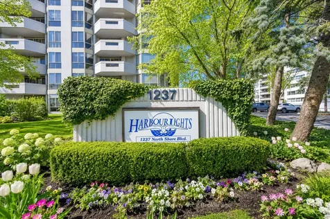 1237 North Shore Boulevard E Burlington ON L7S 2H8