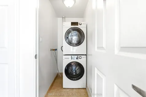 310 Burnhamthorpe Road W Mississauga ON L5B 4P9
