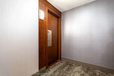 310 Burnhamthorpe Road W Mississauga ON L5B 4P9