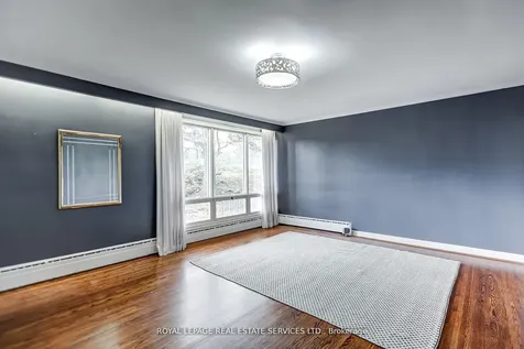 32 Edenbrook Hill Toronto ON M9A 3Z6