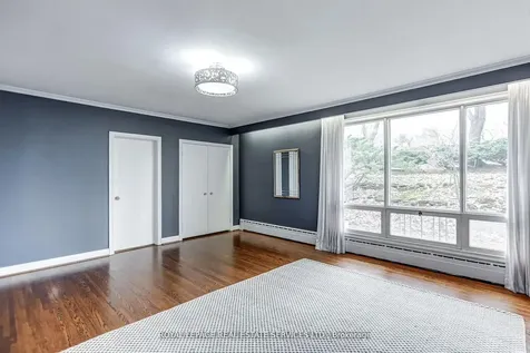 32 Edenbrook Hill Toronto ON M9A 3Z6