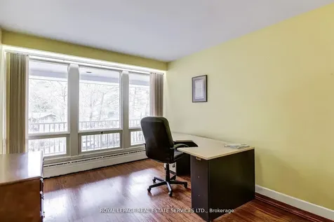 32 Edenbrook Hill Toronto ON M9A 3Z6