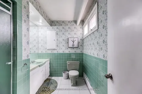 32 Edenbrook Hill Toronto ON M9A 3Z6