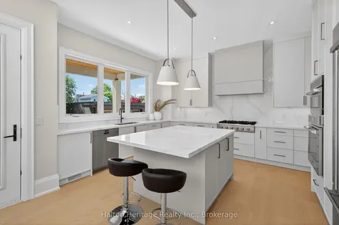 148 Herald Avenue Oakville ON L6K 1S2
