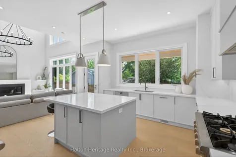 148 Herald Avenue Oakville ON L6K 1S2