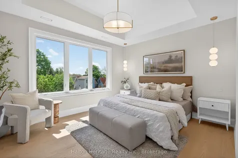 148 Herald Avenue Oakville ON L6K 1S2