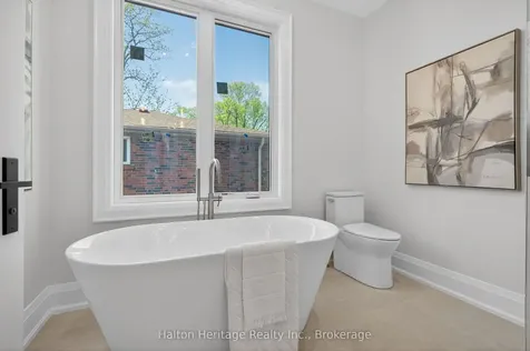 148 Herald Avenue Oakville ON L6K 1S2