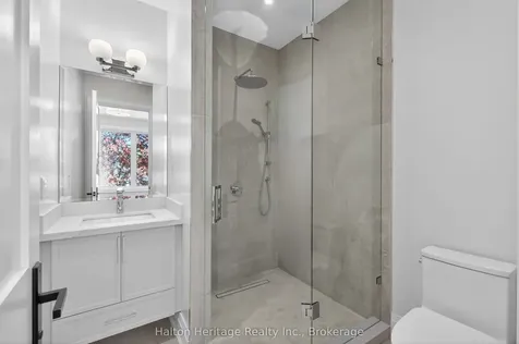 148 Herald Avenue Oakville ON L6K 1S2